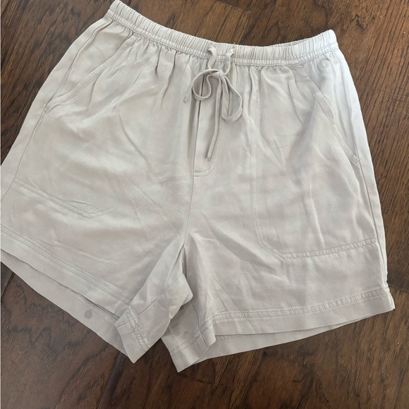 Splendid Women's Athletic Tan Shorts - Picture 1 of 6